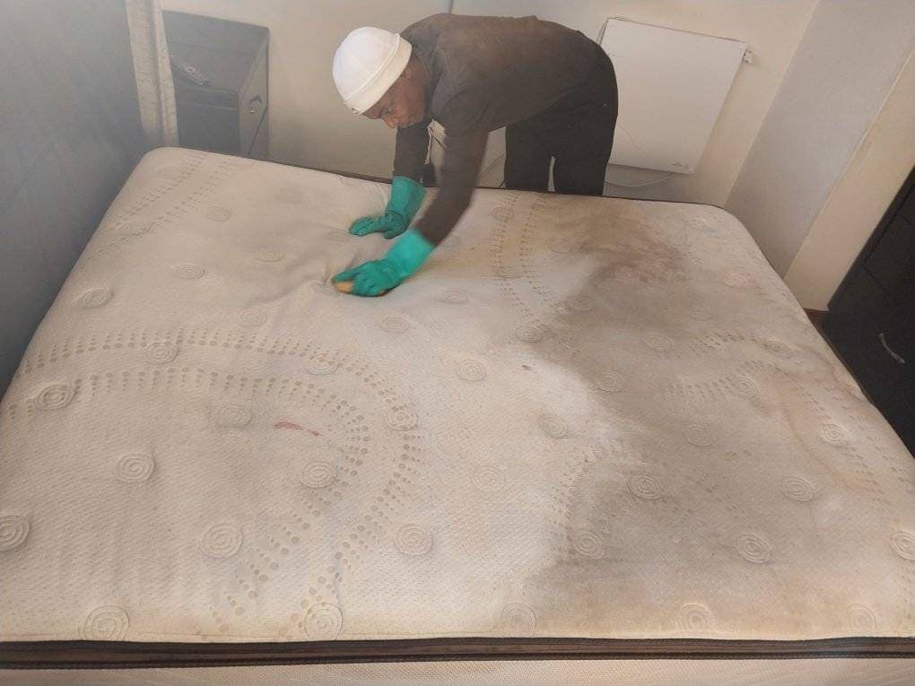 Mattress deep clean